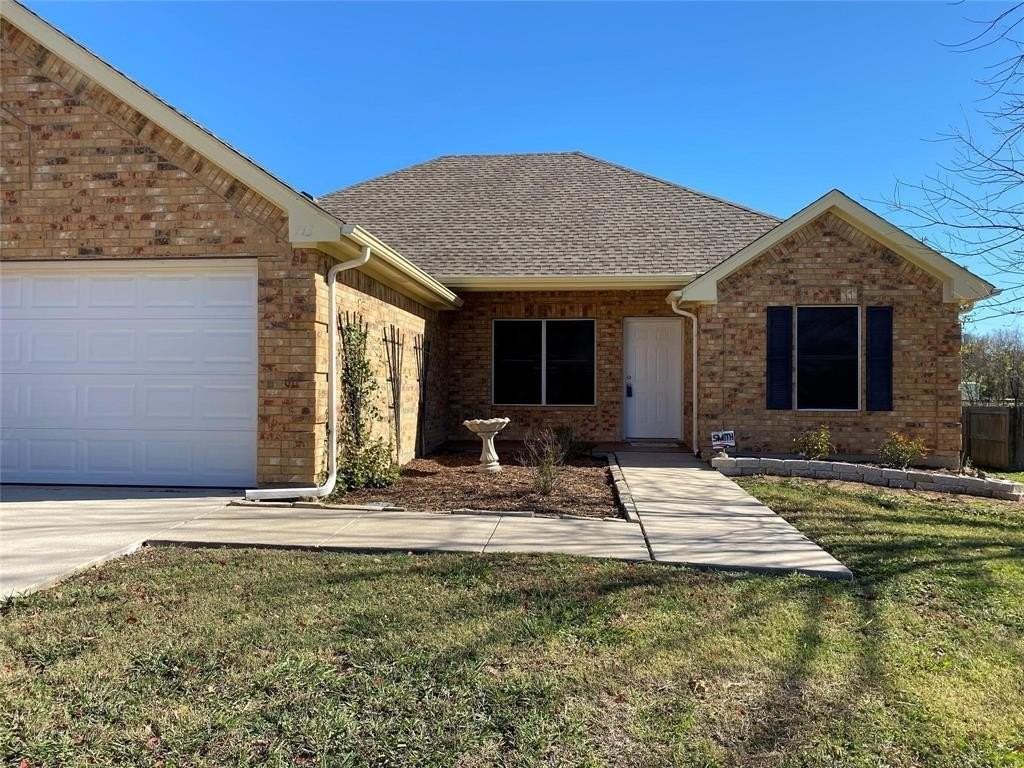 713 Charyl Lane - Photo 3 of 26