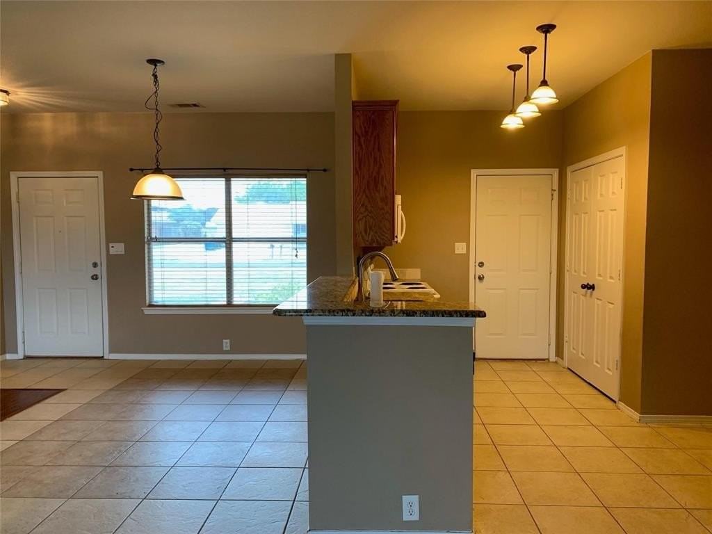 713 Charyl Lane - Photo 7 of 26