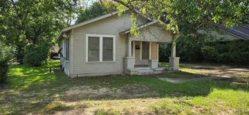 featured image of 911 Lee St