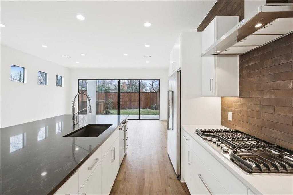 2329 Vagas St - Photo 5 of 16