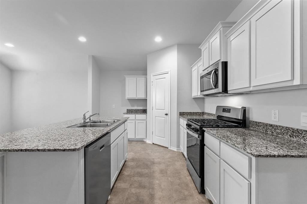 9413 Firedog Dr - Photo 5 of 14