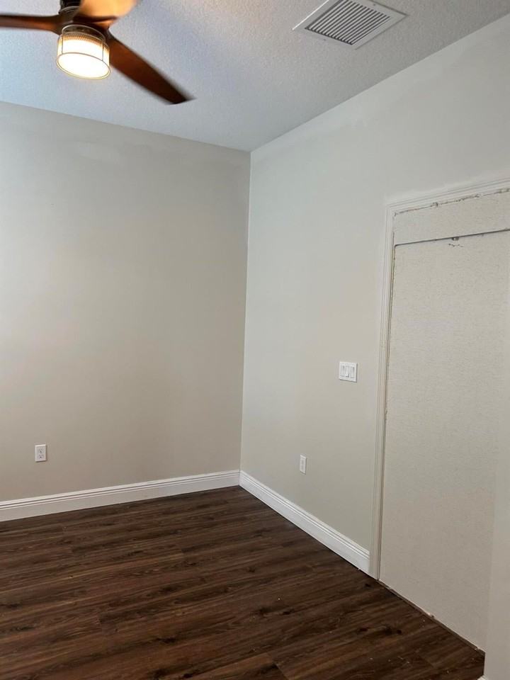 902 Sw Abbot Ave - Photo 4 of 17