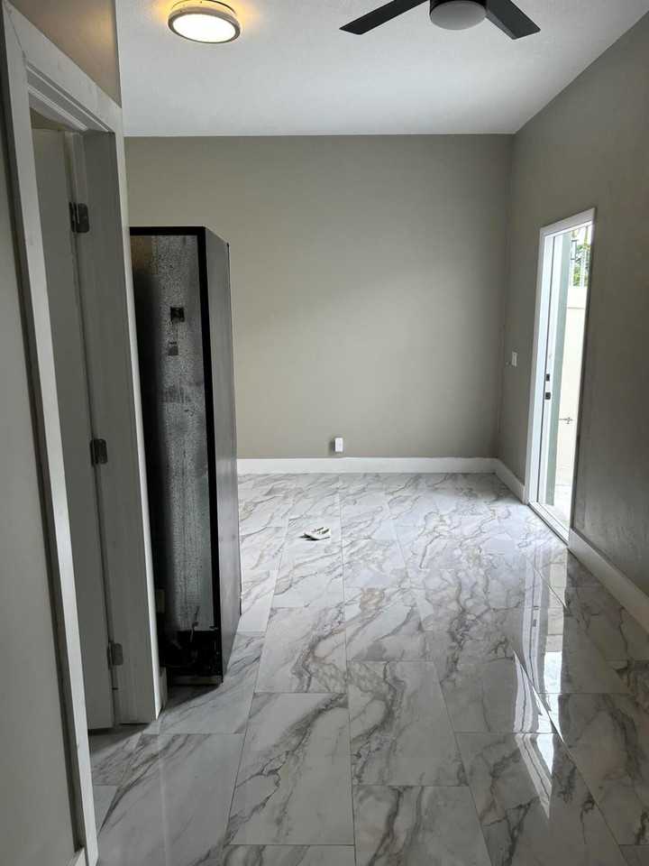 902 Sw Abbot Ave - Photo 5 of 17