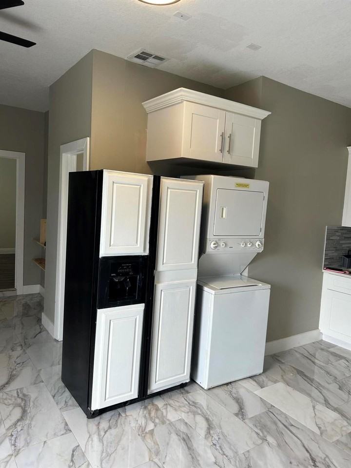 902 Sw Abbot Ave - Photo 7 of 17