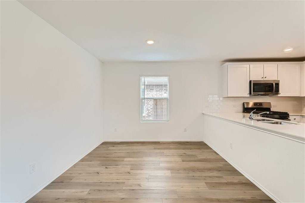 9121 Flowering Dogwood Ln - Photo 7 of 19