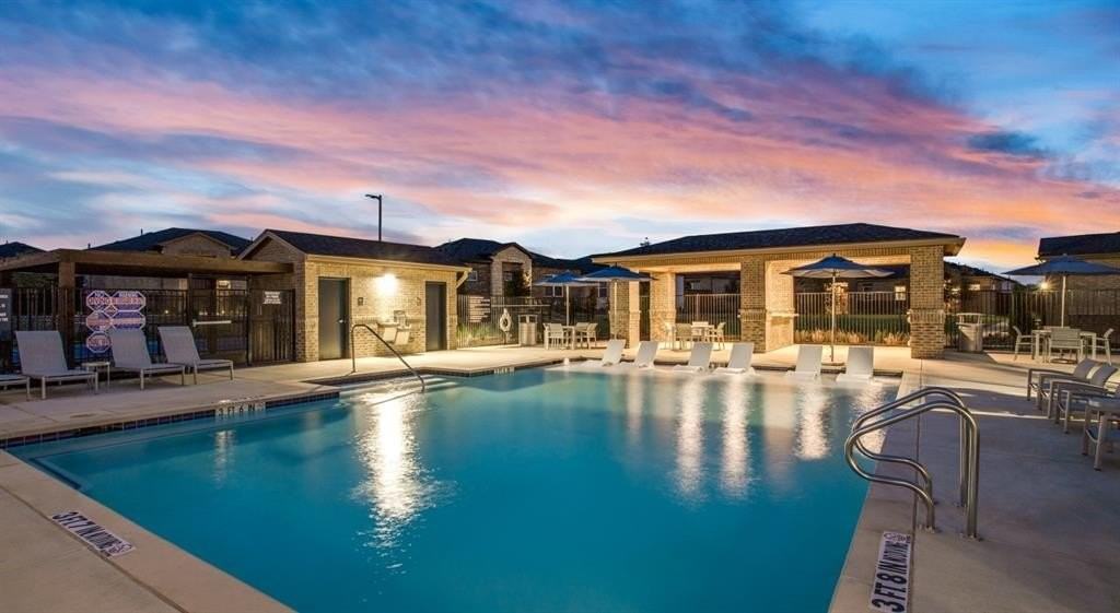 3950 Dechman Dr #4038