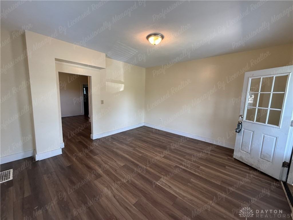 1835 Hillsdale Ave - Photo 6 of 22