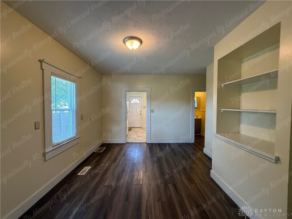 1835 Hillsdale Ave - Photo 7 of 22