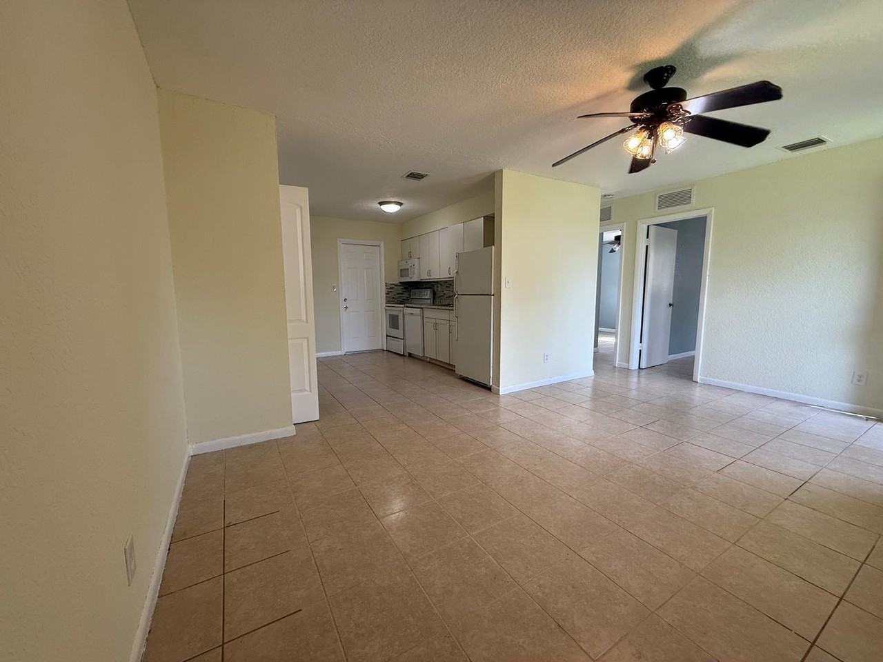 634 Sw 4th Ave - Photo 4 of 12