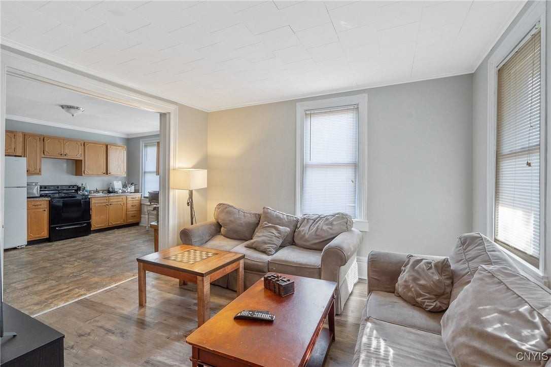 4 Porter St - Photo 5 of 15