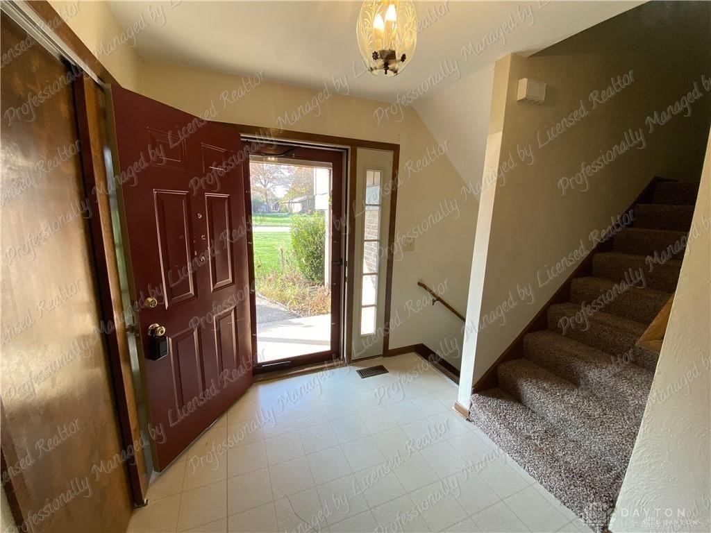 1926 Edith Marie Dr - Photo 2 of 33