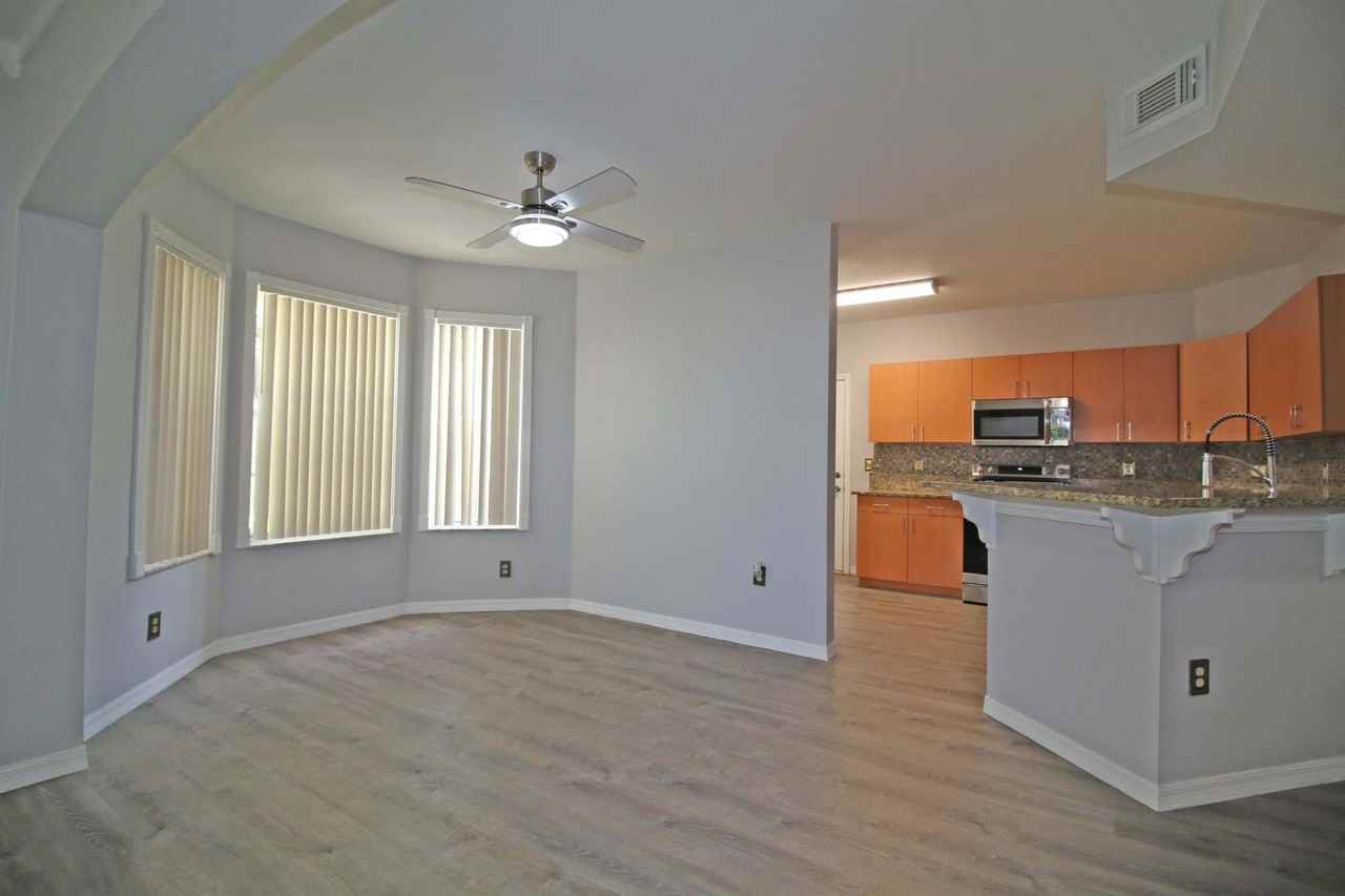 170 Sw Peacock Blvd - Photo 4 of 28