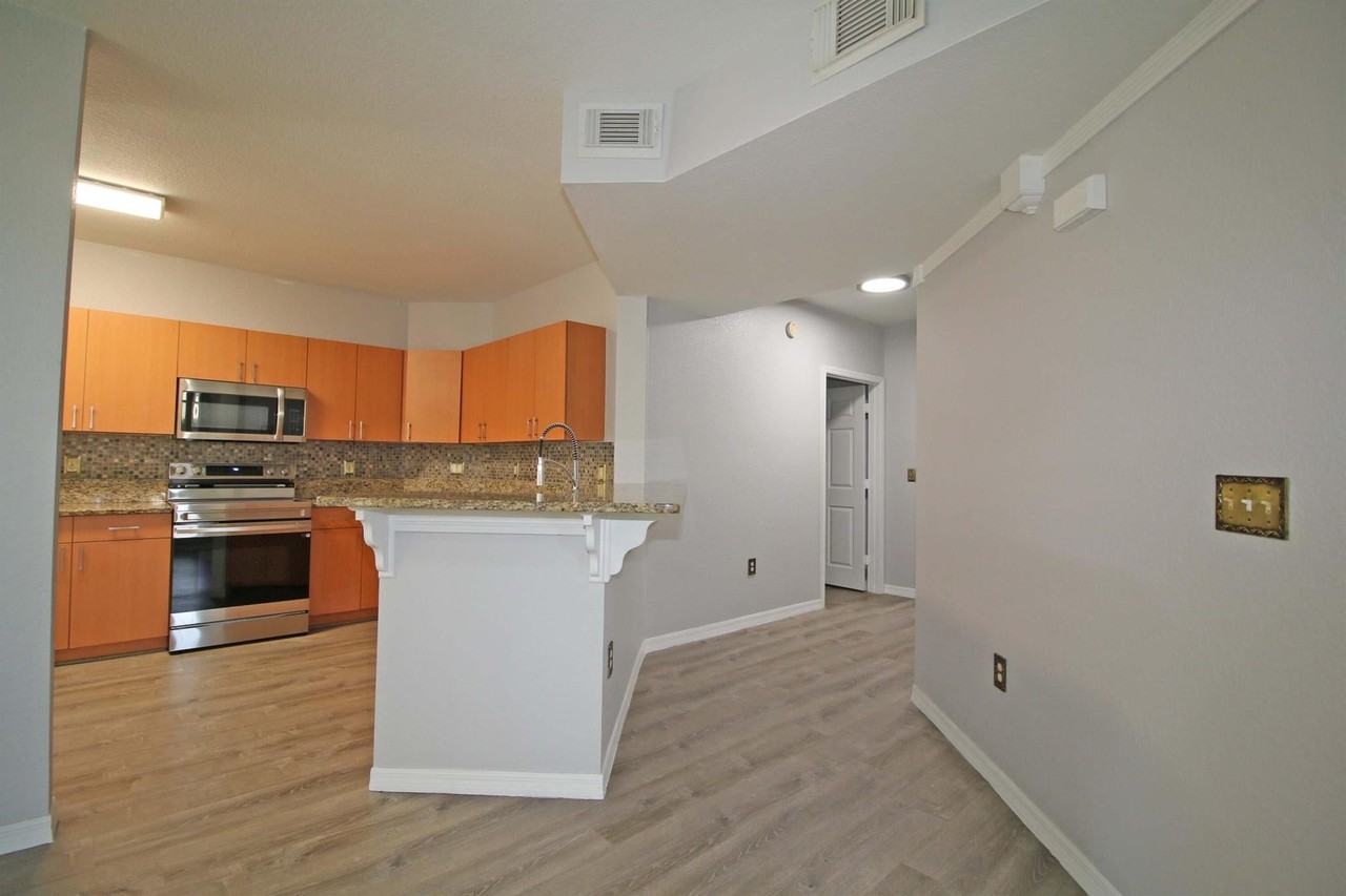 170 Sw Peacock Blvd - Photo 5 of 28