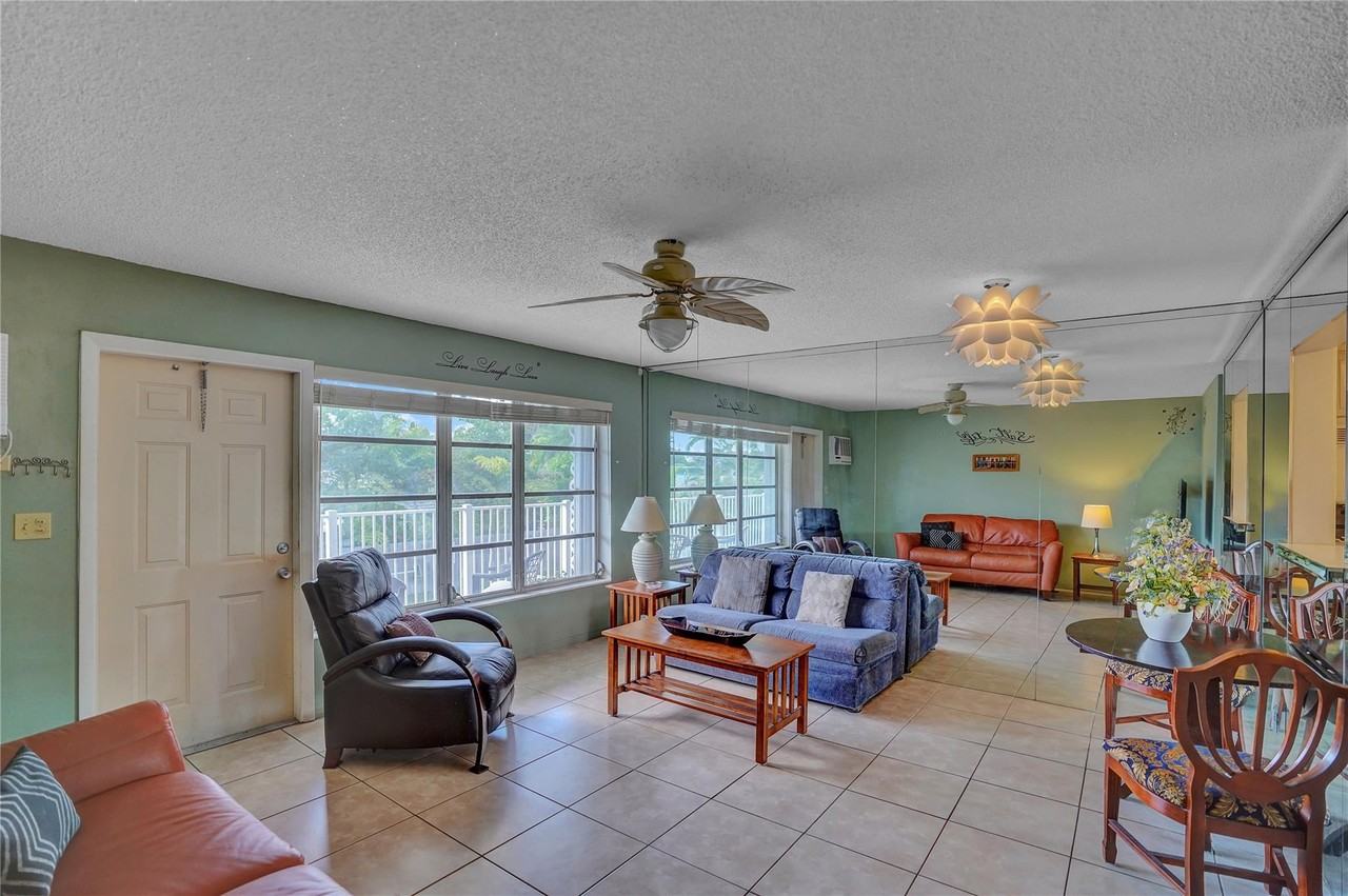 2501 N Ocean Blvd - Photo 7 of 34