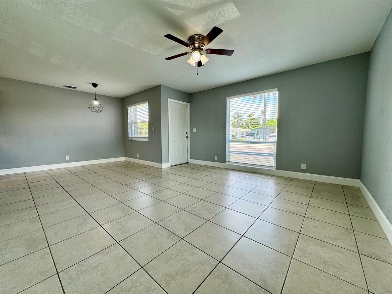 838 Sw 14th St - Photo 4 of 33