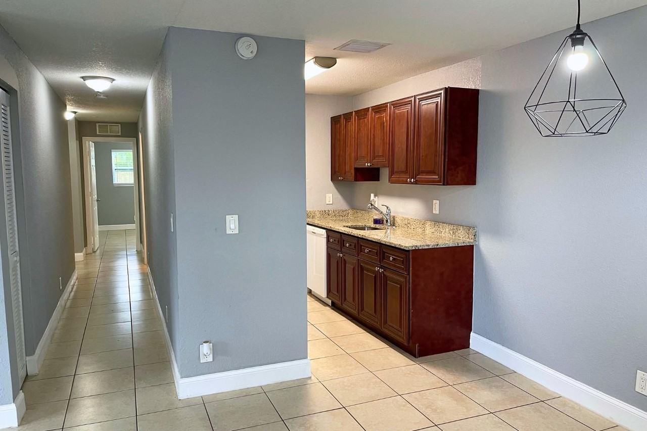 838 Sw 14th St - Photo 6 of 33