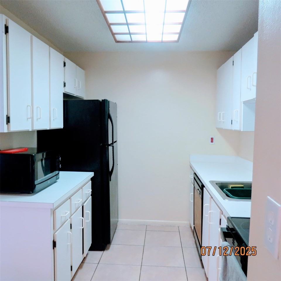 20680 Ne 4th Ct - Photo 7 of 8