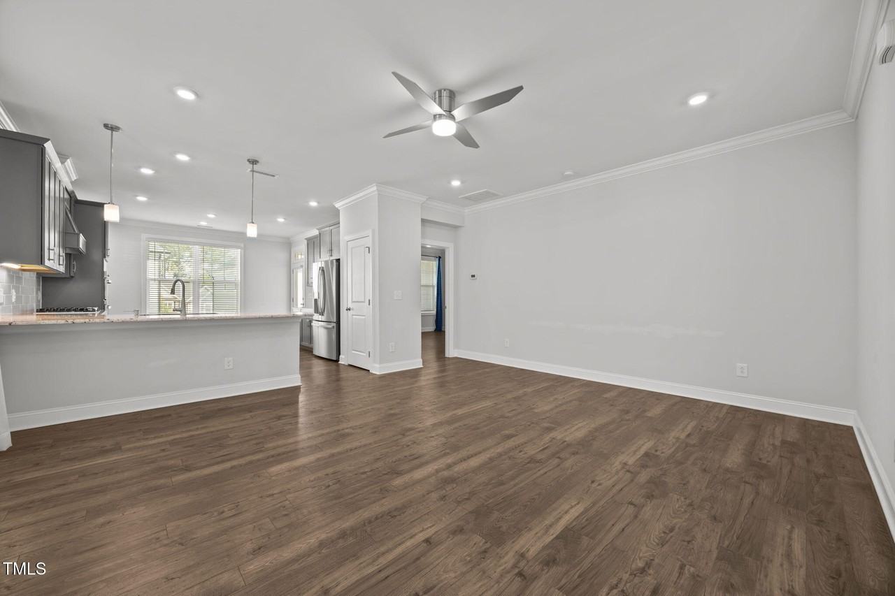 8410 Zinc Autumn Path - Photo 6 of 39