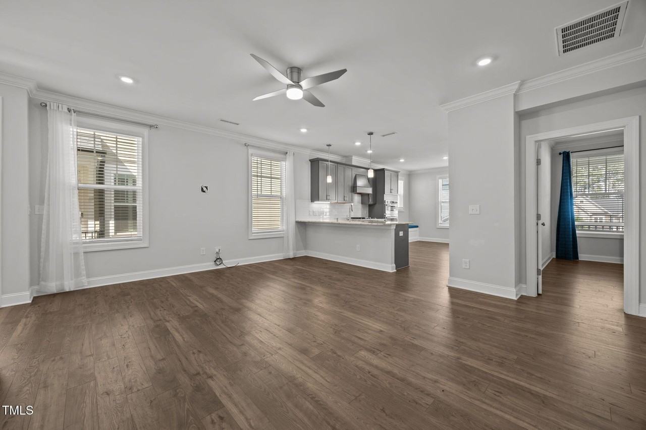 8410 Zinc Autumn Path - Photo 7 of 39