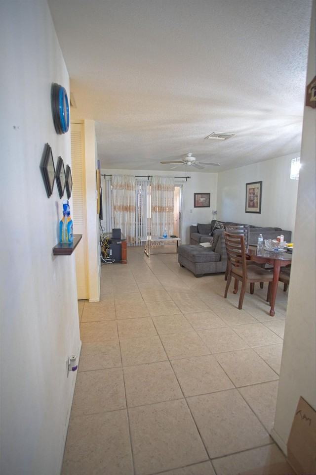 2833 Crosley Drive W - Photo 2 of 22