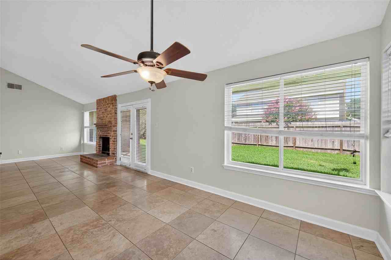 22151 Birch Valley Dr - Photo 4 of 50