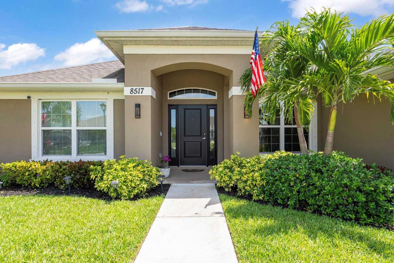 8517 Waterstone Blvd - Photo 5 of 50