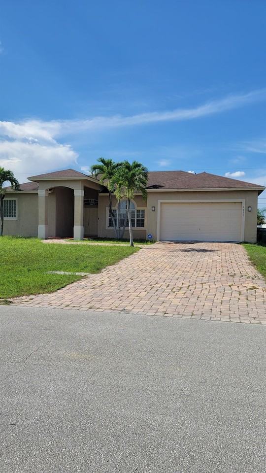 1025 Sw Dartmouth Ave - Photo 3 of 6