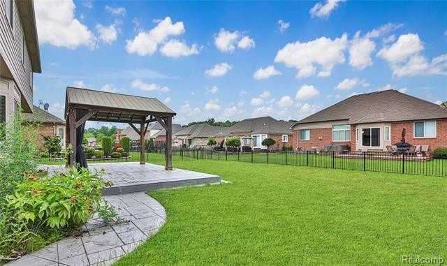 16417 Bishopsgate Dr - Photo 4 of 29