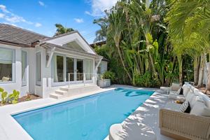 featured image of 365 Hibiscus Ave