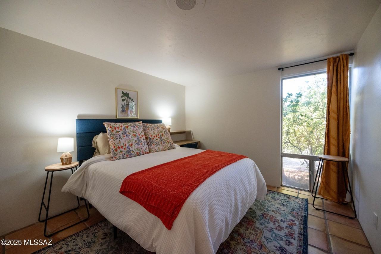 5701 N Glenn Street #5 - Photo 6 of 20