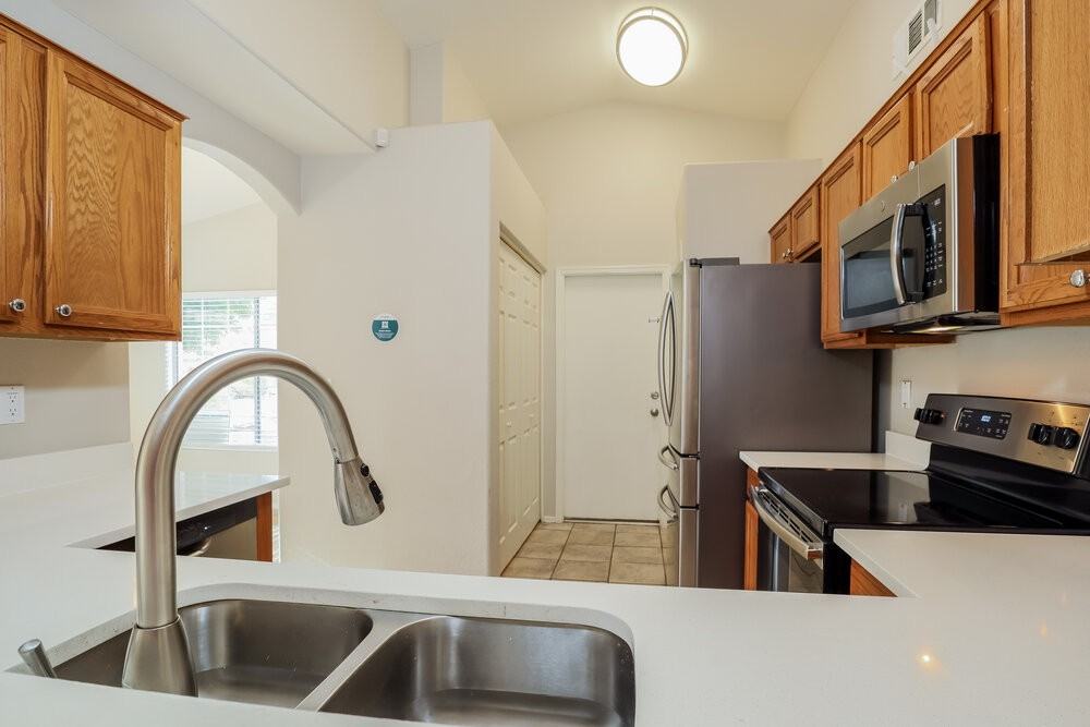 2214 E Aire Libre Ave - Photo 7 of 16