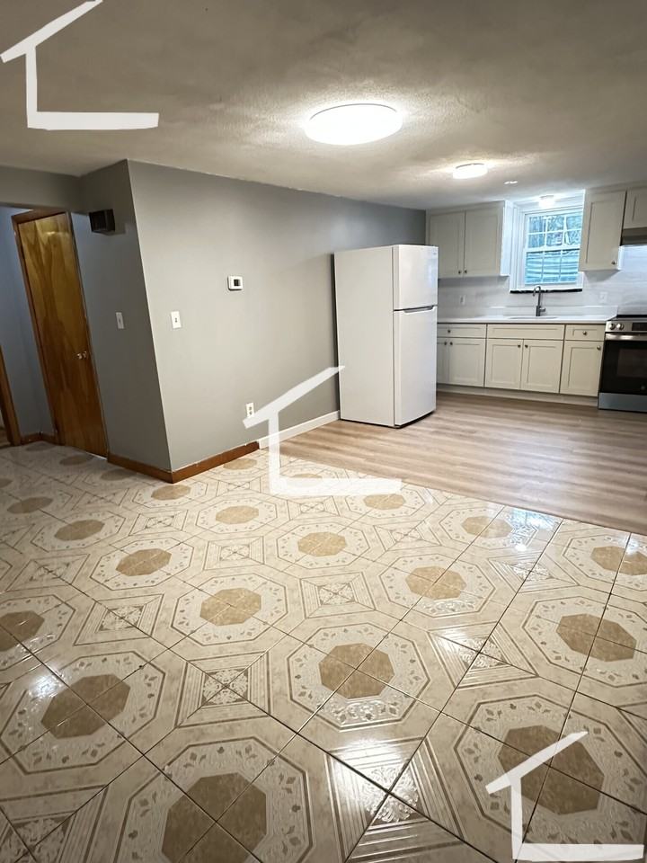 25 Duval St #B1 - Photo 2 of 6