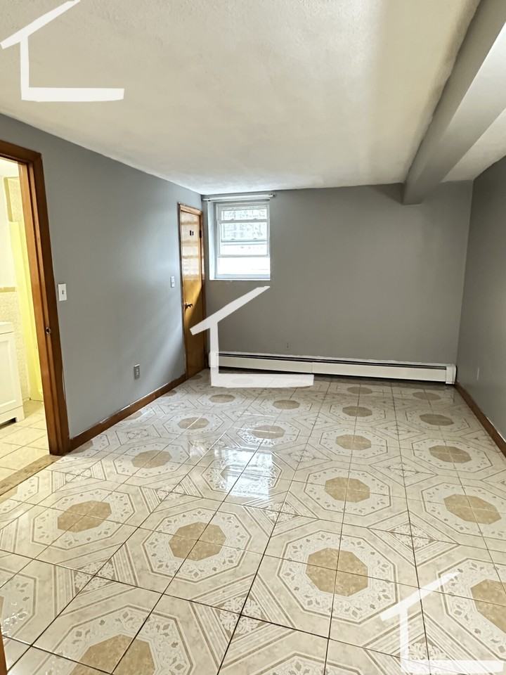 25 Duval St #B1 - Photo 5 of 6