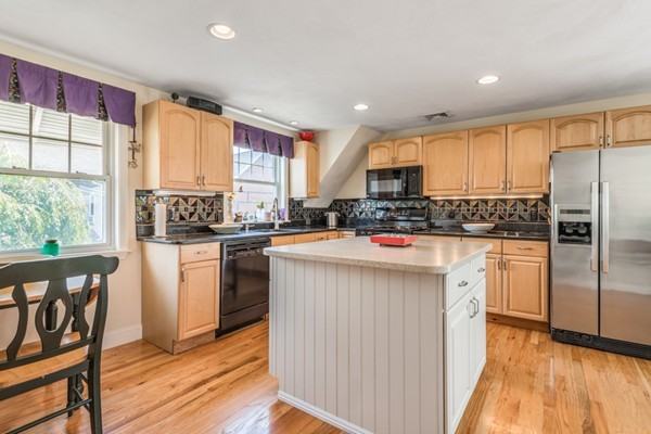 34 Vine St #1 - Photo 2 of 14