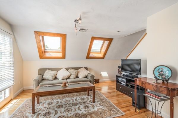 34 Vine St #1 - Photo 6 of 14