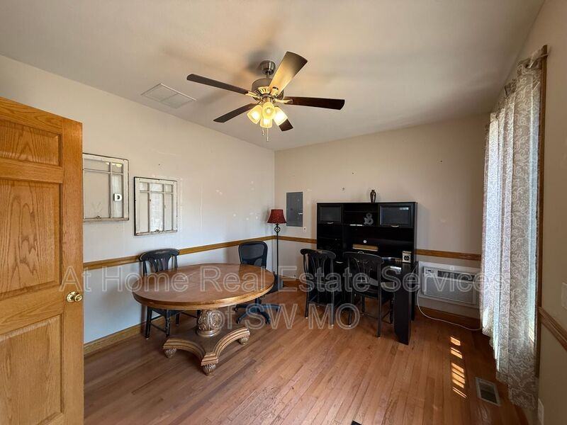 5575 N 17th St - Photo 3 of 6