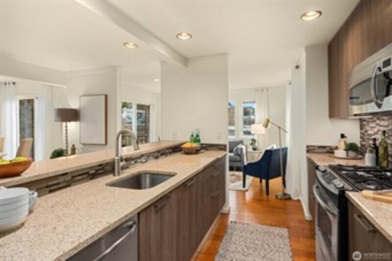 1926 Fairview Ave E #301 - Photo 4 of 28