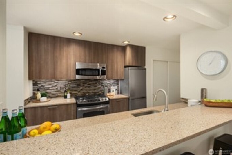 1926 Fairview Ave E #301 - Photo 5 of 28