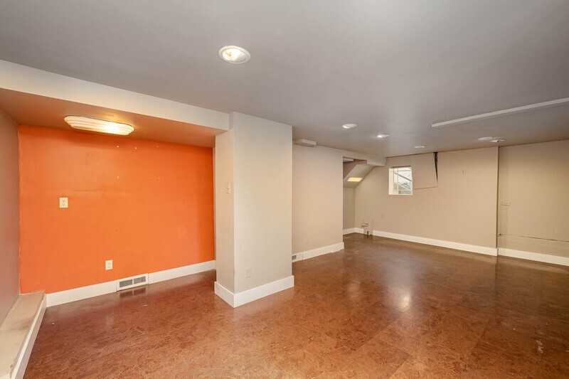 8040 16th Ave Ne - Photo 5 of 12