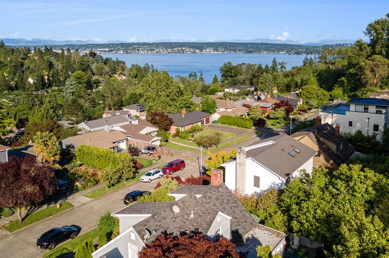 5051 Harold Pl Ne - Photo 3 of 25