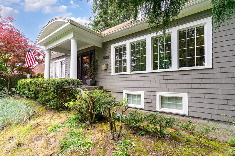 3901 S Court St - Photo 2 of 31