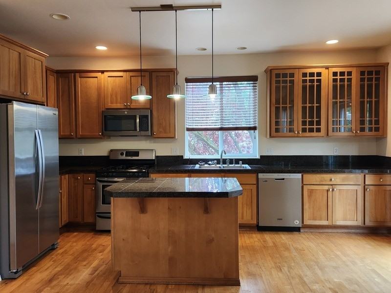 13239 124th Ct Ne - Photo 2 of 8