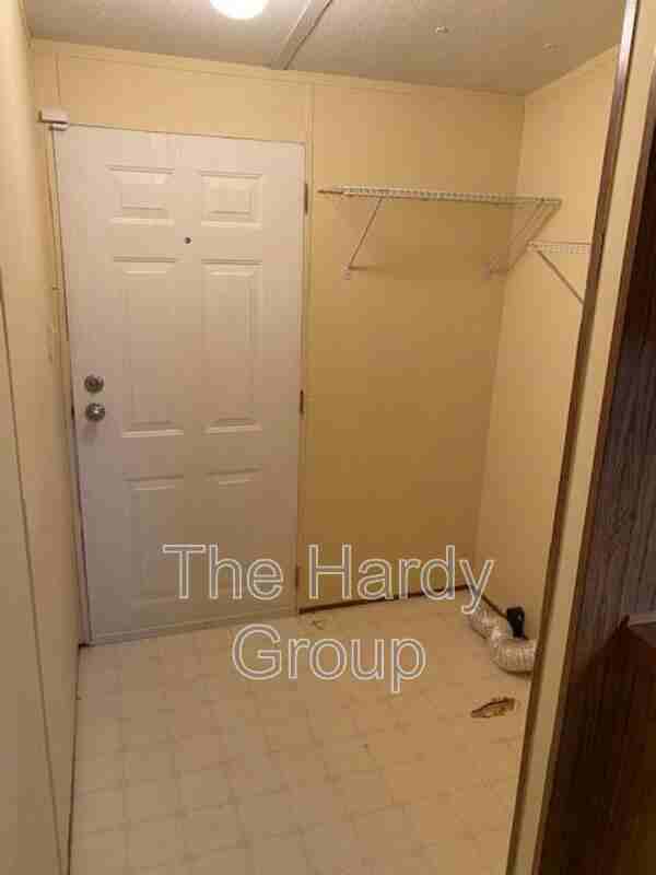 210 Ash St - Photo 6 of 17