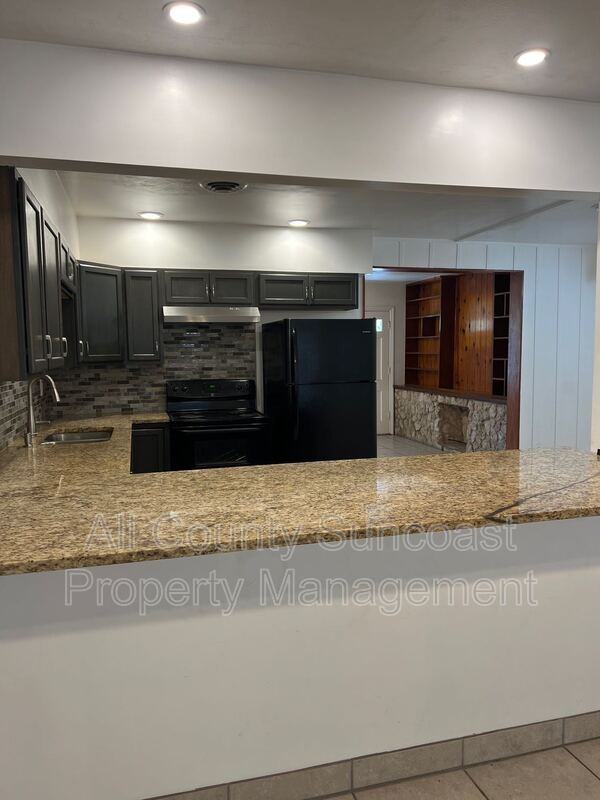 434 40th Ave Ne #434 - Photo 3 of 13