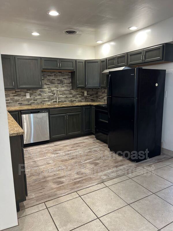 434 40th Ave Ne #434 - Photo 4 of 13