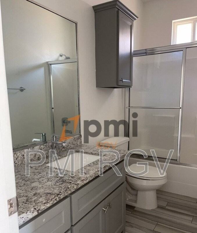 808 W Carmel Ave #3 - Photo 5 of 10