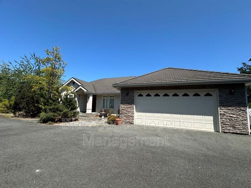 561 Doe Run Rd - Photo 2 of 24