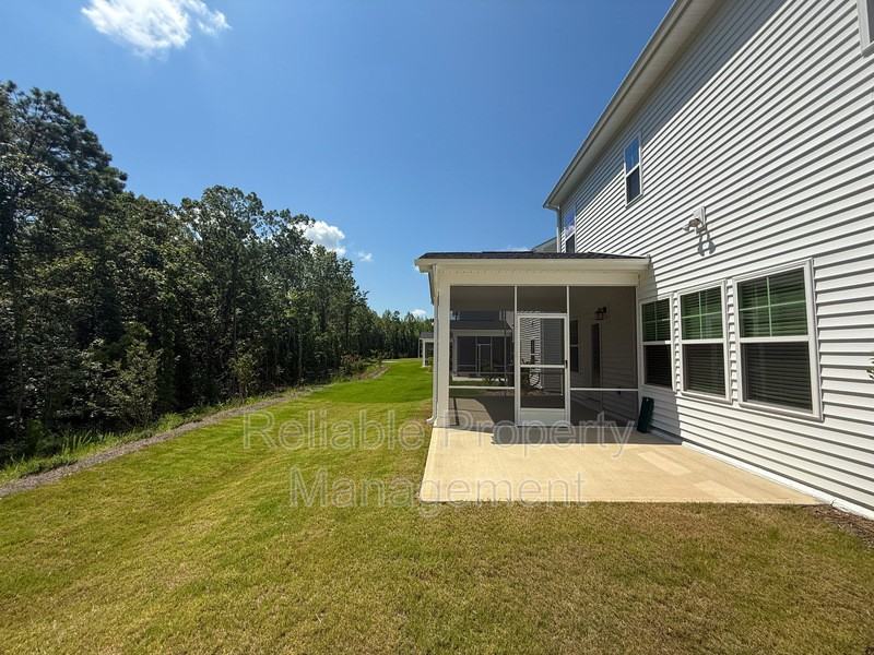 536 Tanner Lake Lane - Photo 3 of 32