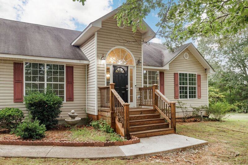 2603 Hog Mountain Rd - Photo 3 of 46