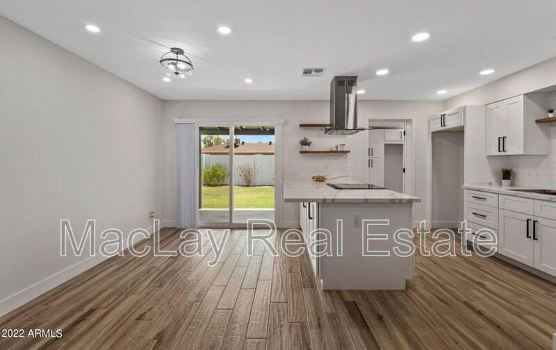 409 N Arrowhead Dr - Photo 5 of 23